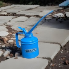 Vintage blue  Wesco Oil Can. Birmingham England Old Tool Collectable 