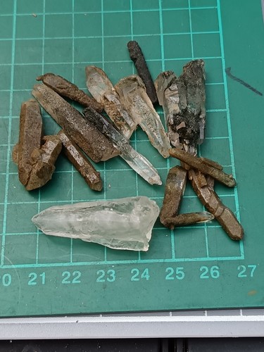 Chlorite quartz crystals - chlorite,