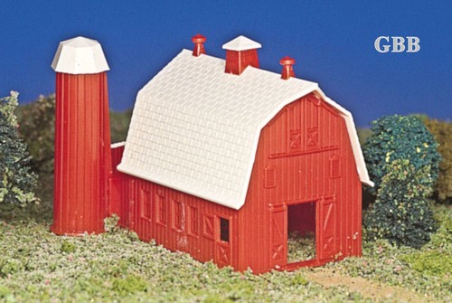 Scale barn kit new in - ho, 1:87