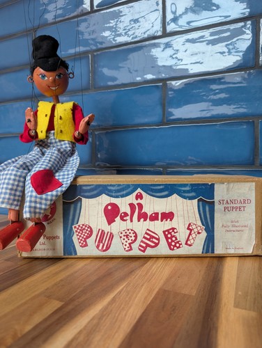 Pelham puppets dutch - dutch, boy