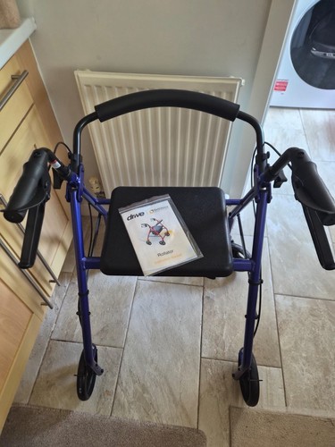 Walker wheel drive rollator - 4-wheel,