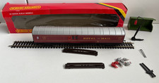 Hornby R.413 Operating LMS Royal Mail Coach OO Gauge – Boxed with Accessories