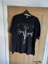 MOTLEY CRUE L T-SHIRT (LARGE)