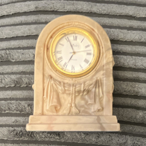 Beige marble arch desk clock - beige,