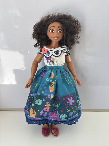 Disney encanto singing mirabel - singing,