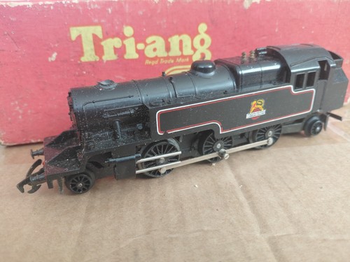 Triang 2 british railways - british,
