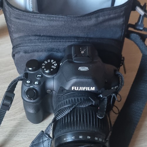 Fuji fujifilm s10 - exr, cmos
