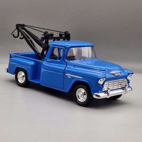 Chevy stepside tow truck - chevy,