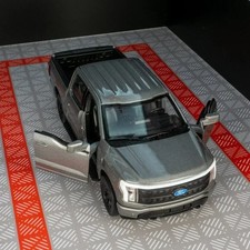 Ford 150 lightning - 1:36,