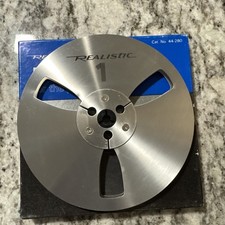 Realistic 7" metal reel