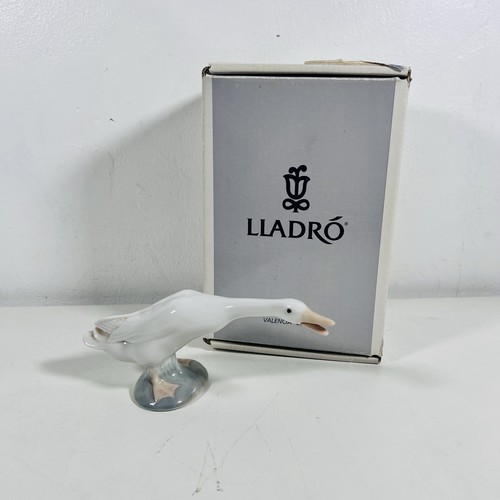 Lladro 4551 little duck long - lladro,