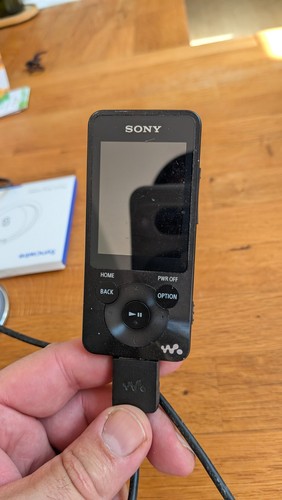 Sony walkman nwz e585 - sony,
