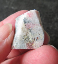 ULTRA  RARE TUGTUPITE (5.6