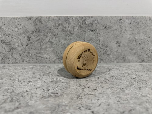 Wallace gromit wooden yoyo - gromit,