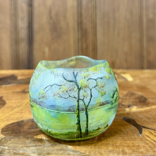 Daum nancy egg - nancy, vase