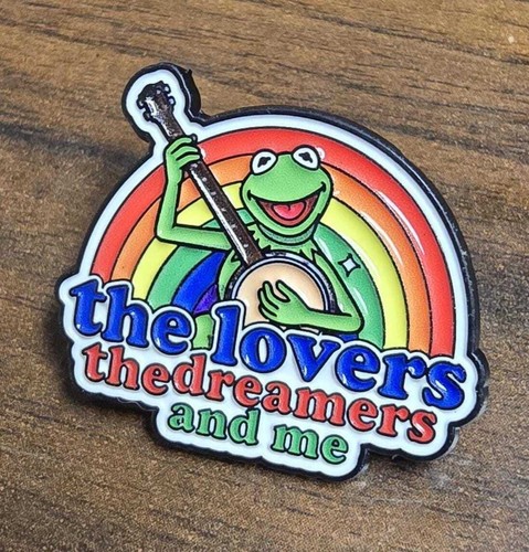 Kermit the frog - sings,