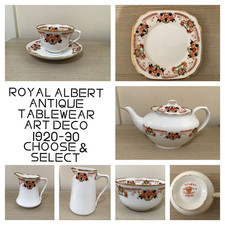 RARE Antique (1920s) ROYAL ALBERT AMARI Pattern 4705AY Fine Bone China Gilt Edge