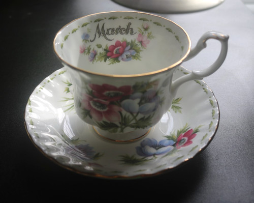 Royal albert march flower - royal,
