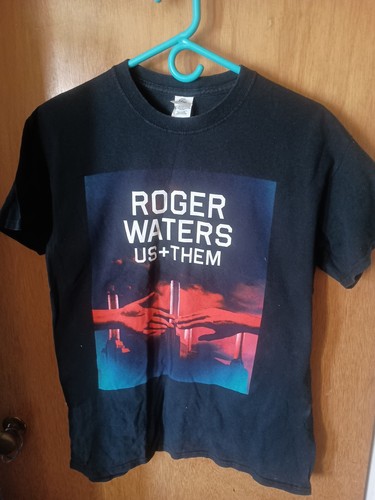 Roger waters 2017 them - roger, us