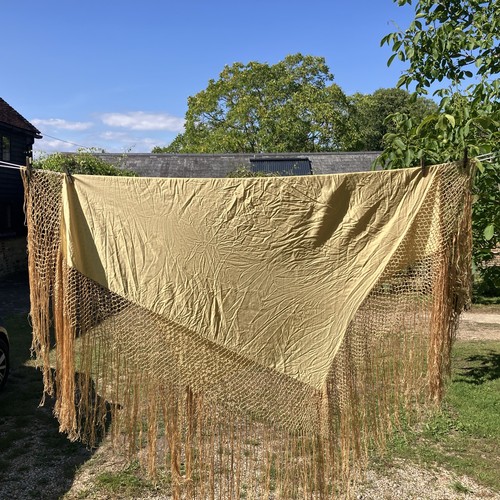 Heavy silk golden - heavy, piano