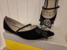 Boden Flat Point Shoes With