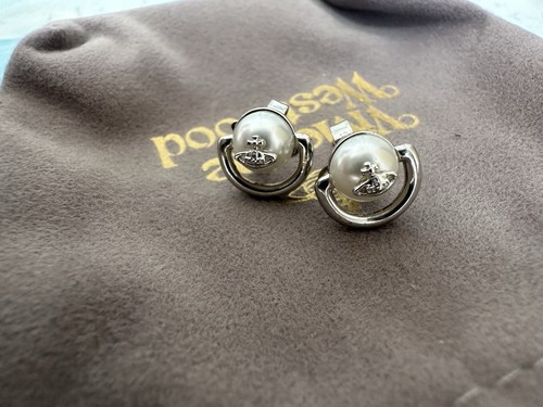 Vivienne westwood pin orbit - vivienne,