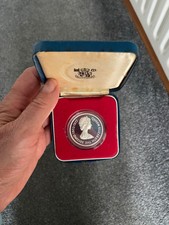 FALKLAND IS: 1977 50p Crown QEII Silver Jubilee .silver, boxed.
