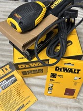 Dewalt 230W Sheet Palm Grip