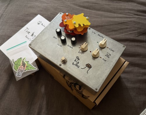 Audio kitchen guitar - audio, amplifier