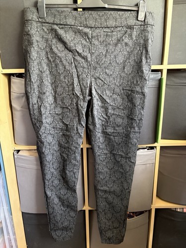Size black paisley - size,