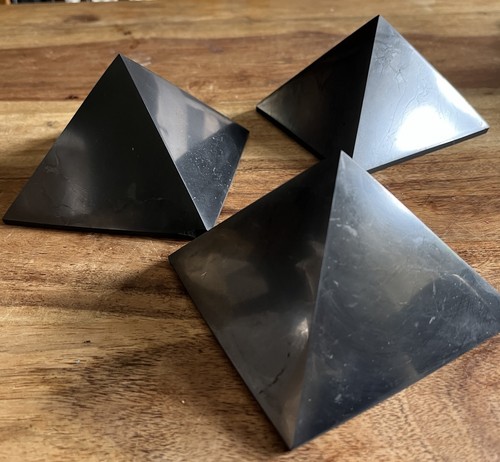 Shungite polished pyramid - polished,