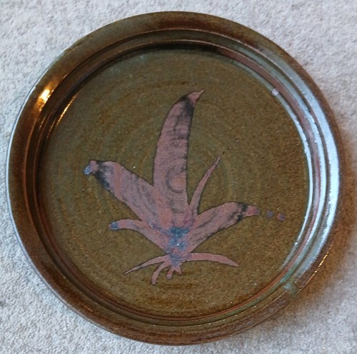 Studio dinner plate island - plate,