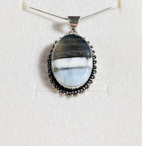 Stunning owhyee blue - opal, oval