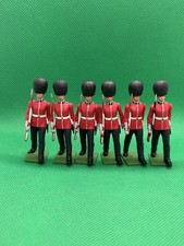 BRITAINS Eyes Right Guards