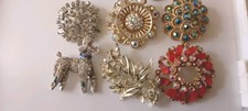 Six Lovely Vtge Brooches - Incl Two By Hollywood