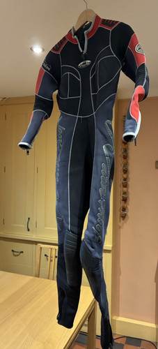 Waterproof ladies 5mm wetsuit