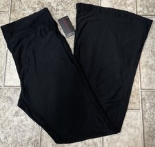 NWT Womens Black No Boundaries