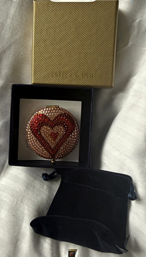 Estée lauder metal compact - estée,