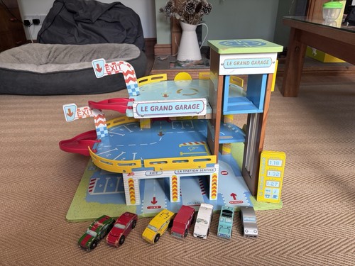 Toy van le grand garage - van,