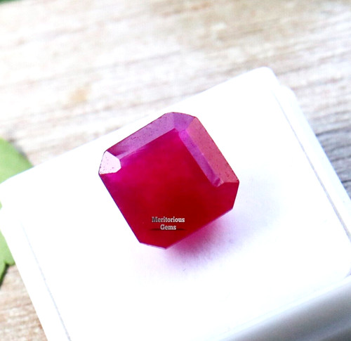 Red beryl certified - ct,