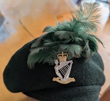 Vintage Royal Irish Rangers Regiment Pipers Bonnet Green with Plume & Insignia