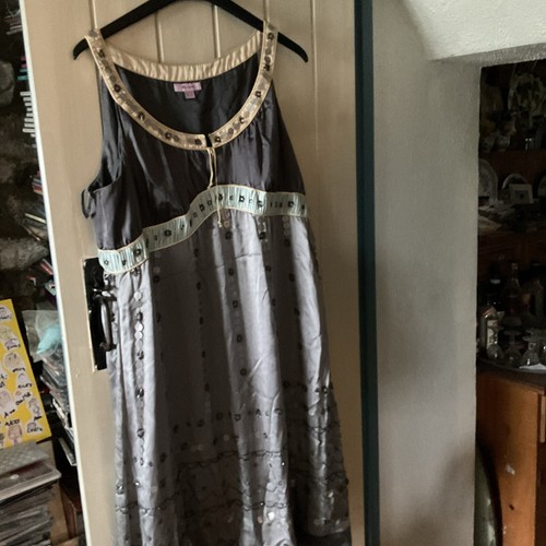 Ladies size monsoon silk - size,