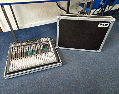 Soundcraft signature 22mtk - soundcraft,
