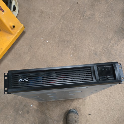 Apc smt3000rmi2u smart ups - apc, smart-ups