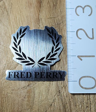 FRED PERRY STICKER Metallic