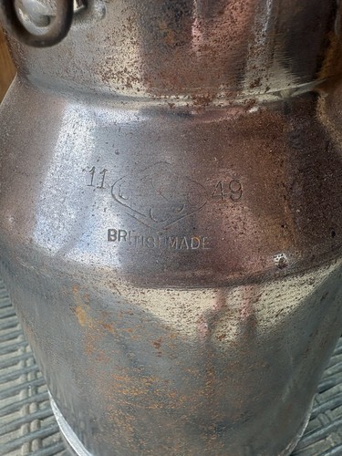 Vintage small metal milk - small,