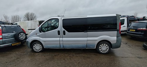 Vauxhall vivaro combi lwb - vivaro,