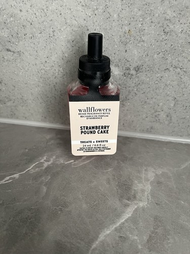 Bath body works wallflower - &,