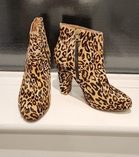 Animal pront leather ankle