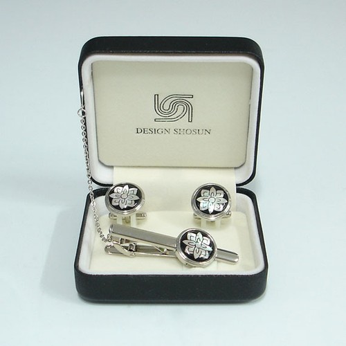 Mother pearl round black - mother,